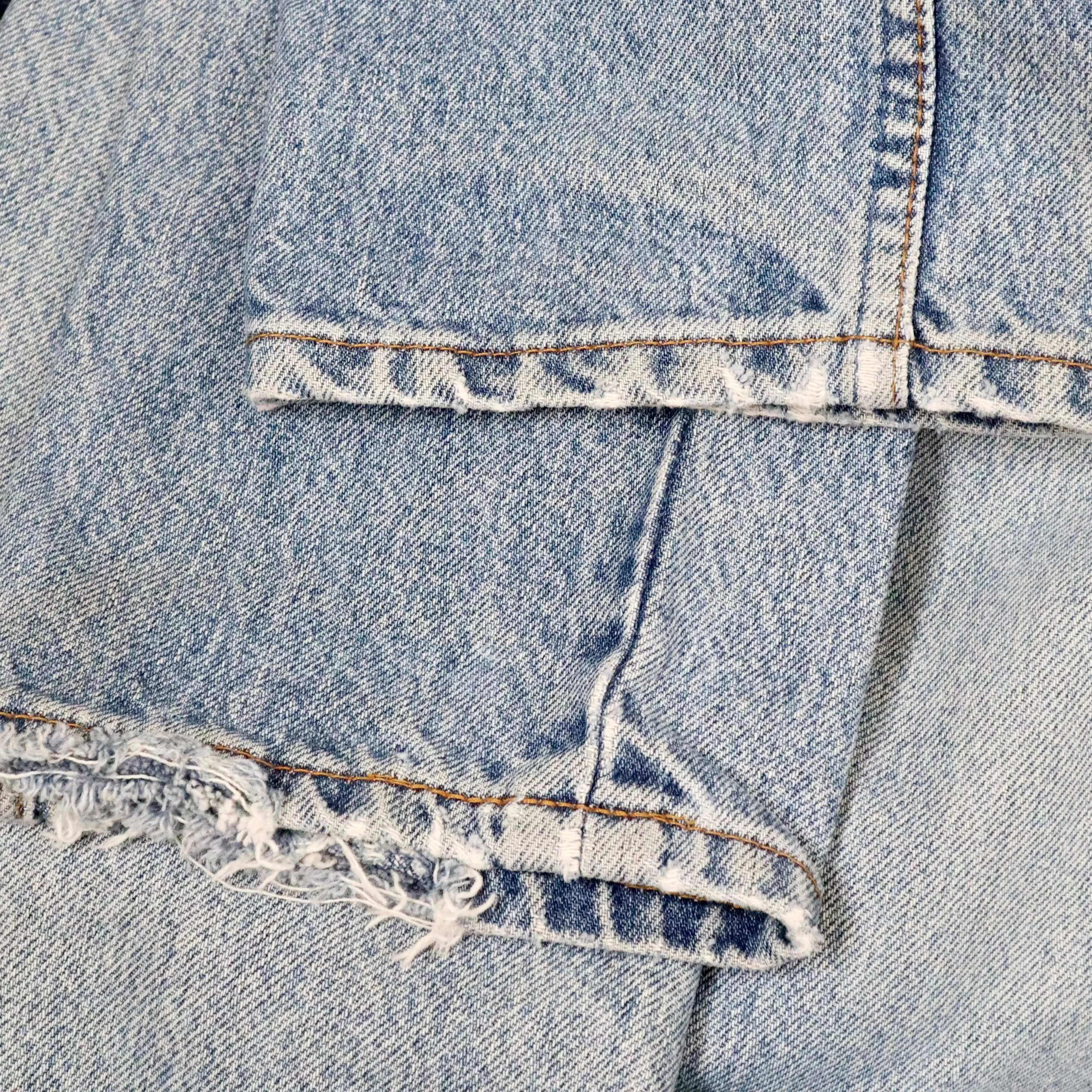 Levi's High Waisted Jeans (Small) 