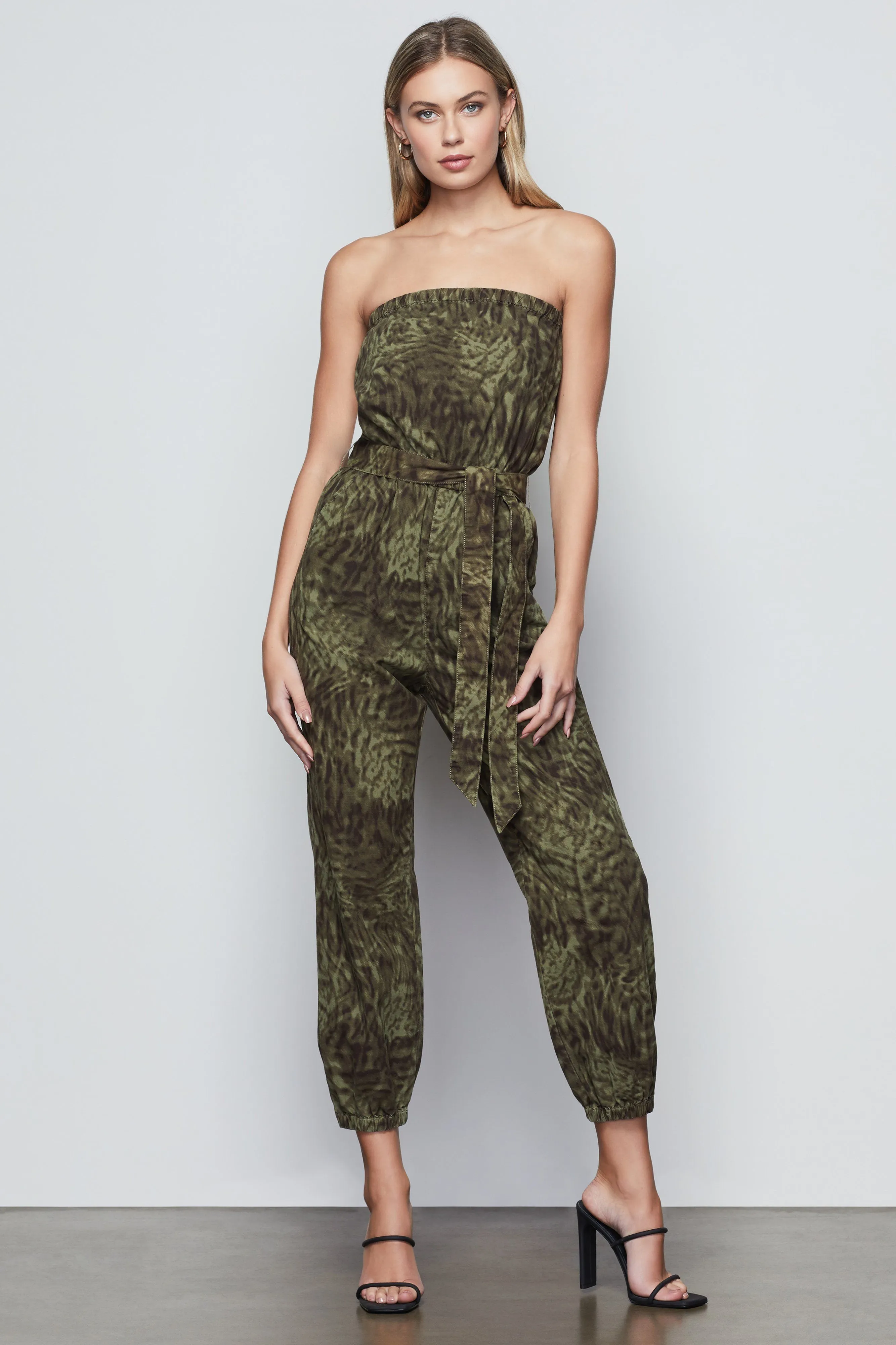UPGRADE JUMPSUIT | JUNGLE001