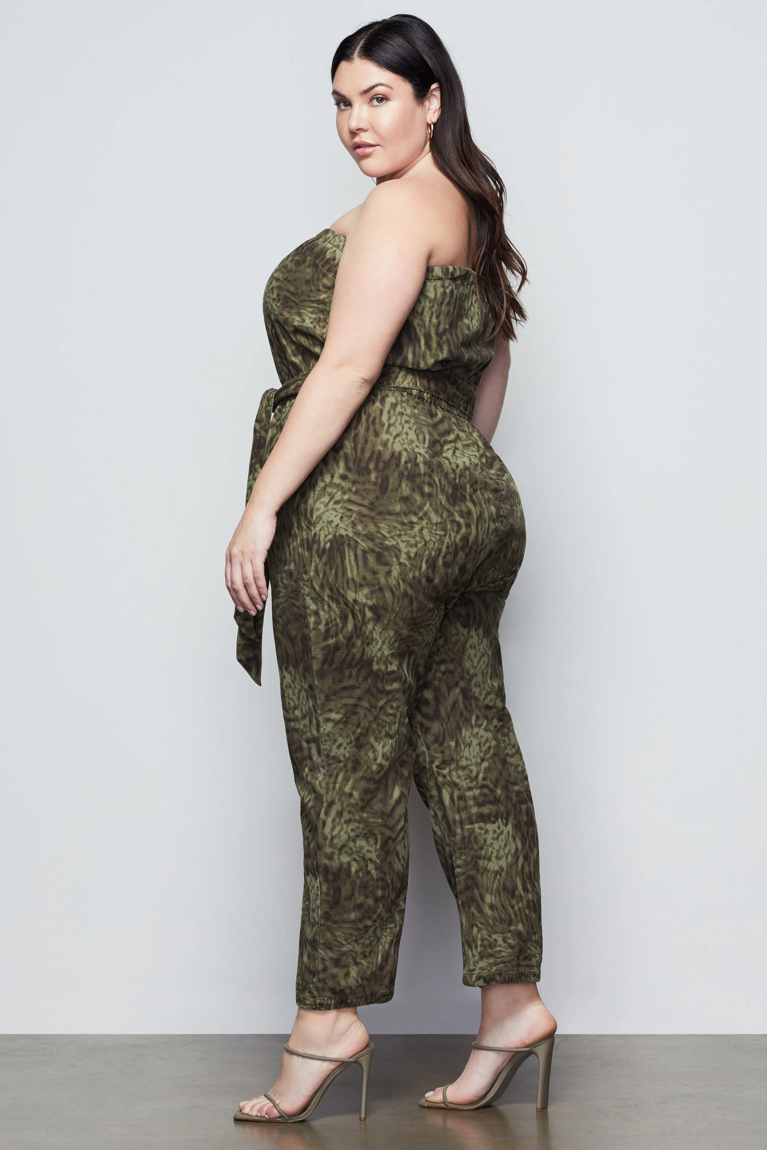 UPGRADE JUMPSUIT | JUNGLE001