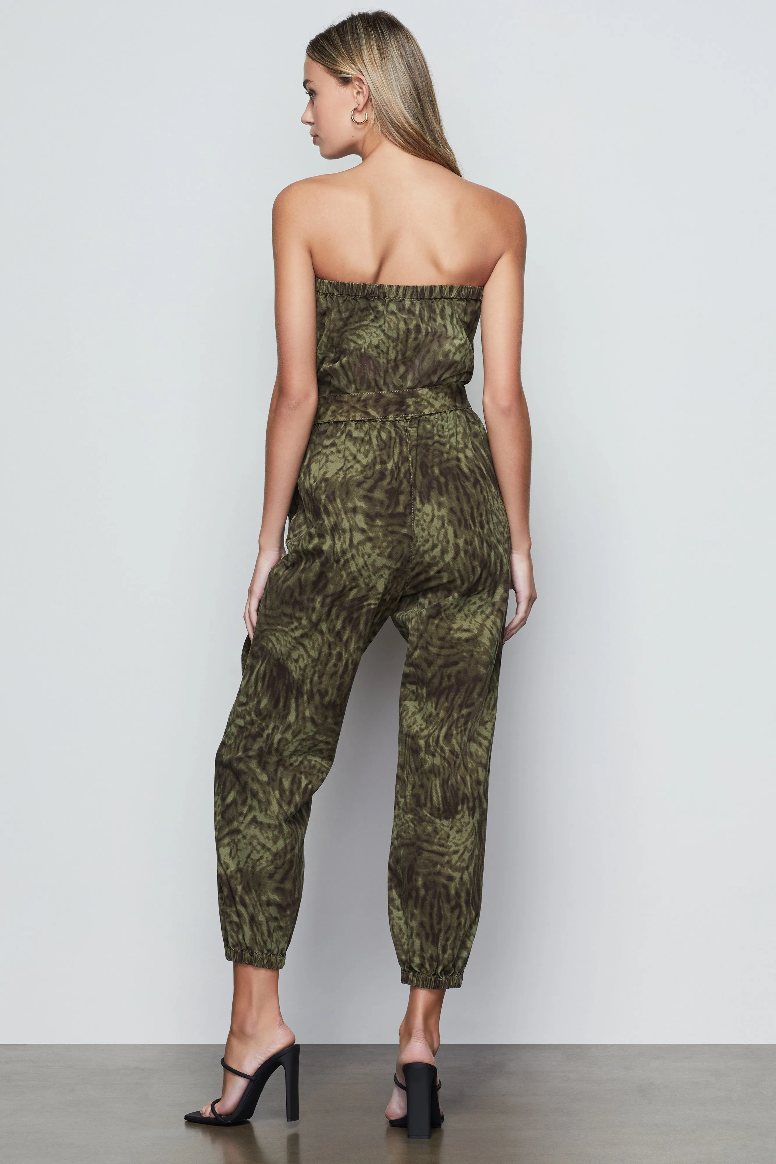 UPGRADE JUMPSUIT | JUNGLE001