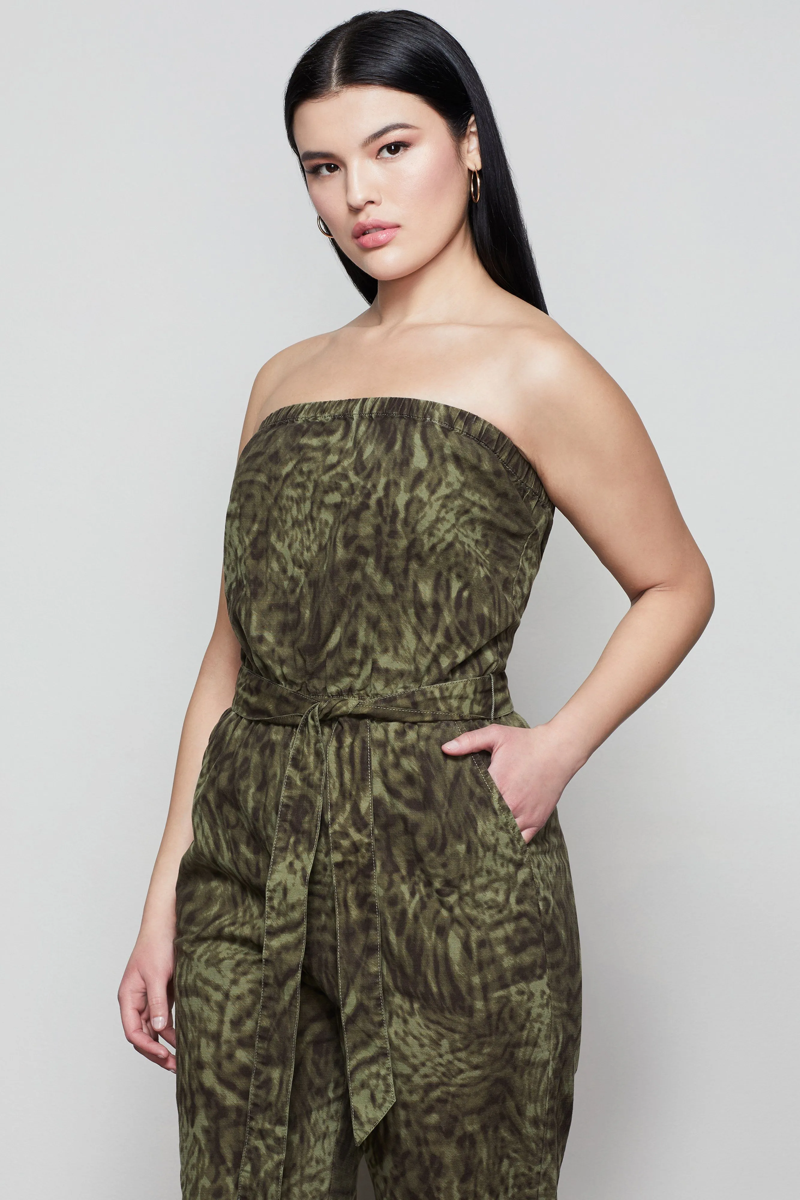 UPGRADE JUMPSUIT | JUNGLE001